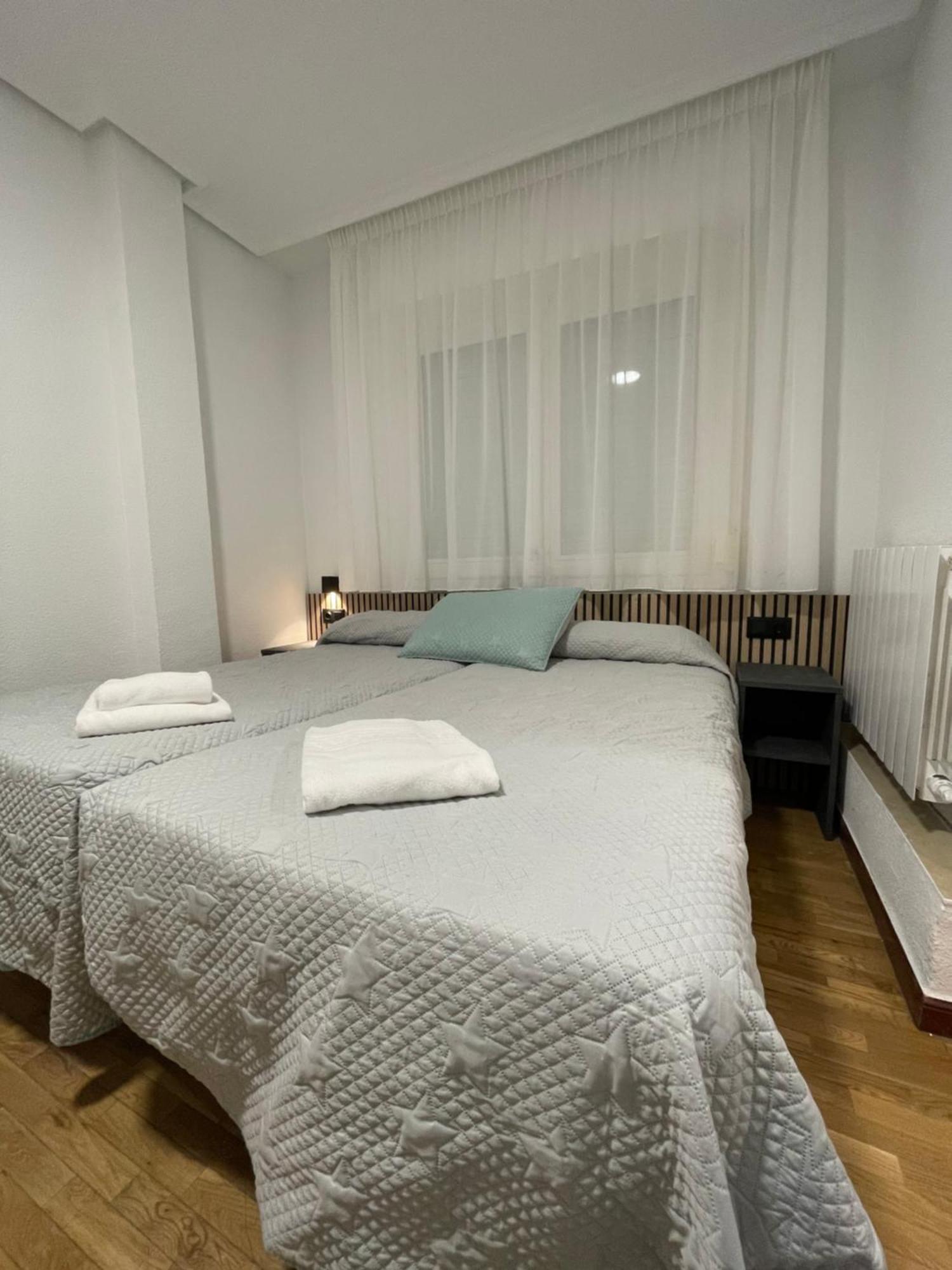 Pension La Encina Santo Domingo De La Calzada Luaran gambar